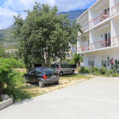 Apartment 6695a
