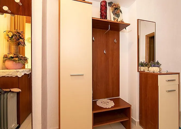 Apartment 6695a *