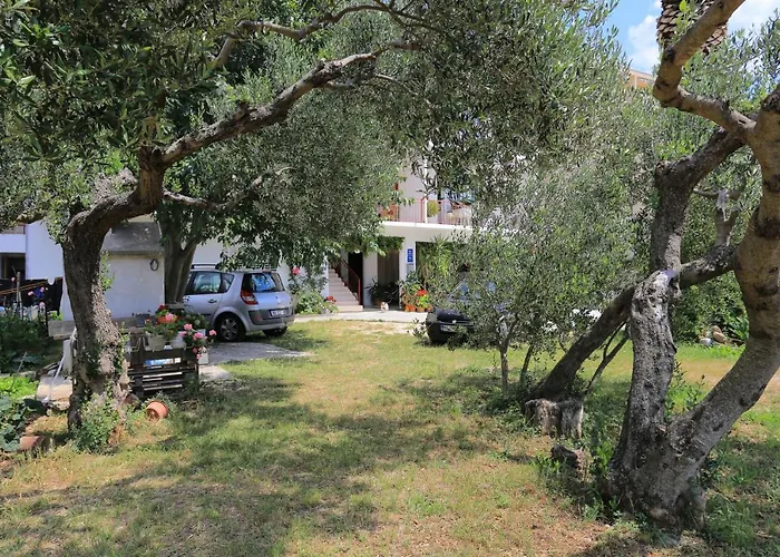 6695a Apartment *