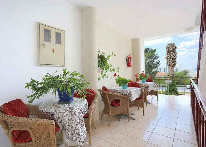 Apartment 6695a